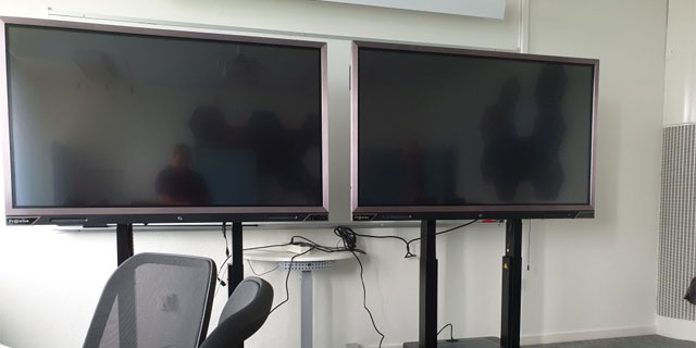 Stora skärmar i ALC-salen för ökad online-baserad undervisning, Campus Sköndal
